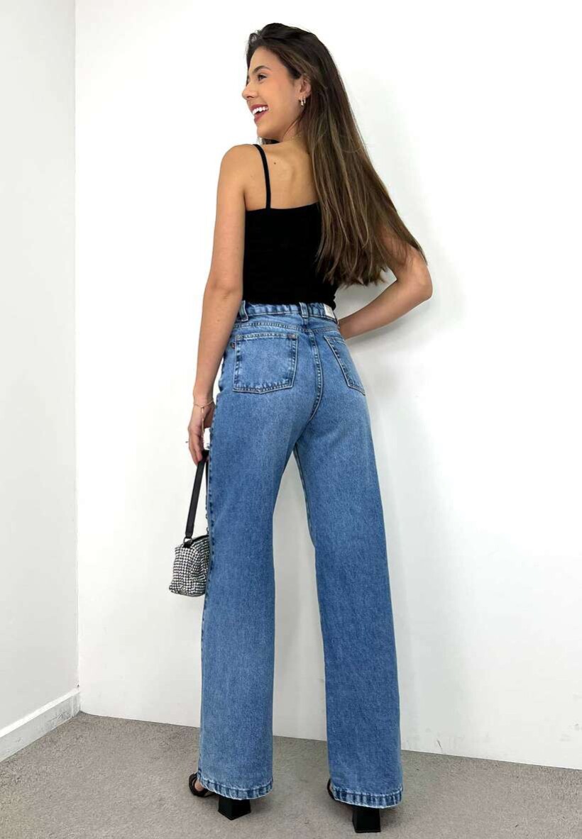 Luana High Rise Crop Straight Leg Pant